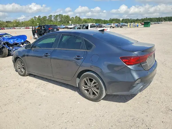3KPF24AD1PE604882 2023 KIA FORTE - Image 2