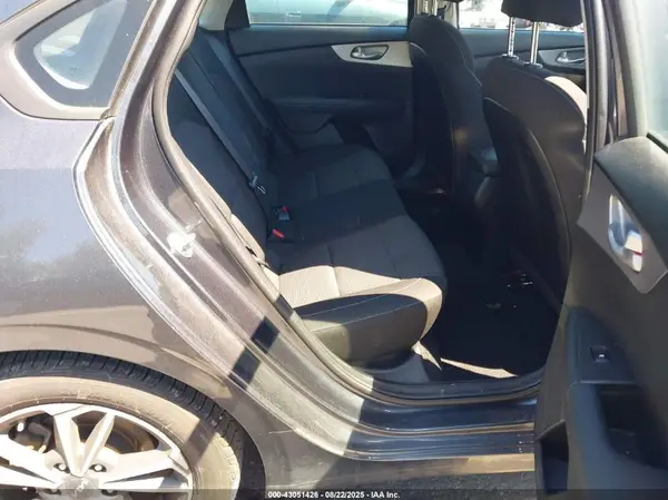 3KPF24AD1PE606549 2023 KIA FORTE - Image 8