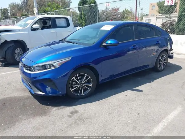 3KPF24AD1PE607278 2023 KIA FORTE - Image 2