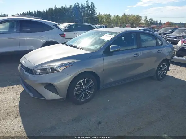 3KPF24AD1PE607300 2023 KIA FORTE - Image 2