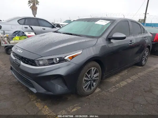 3KPF24AD1PE607992 2023 KIA FORTE - Image 2