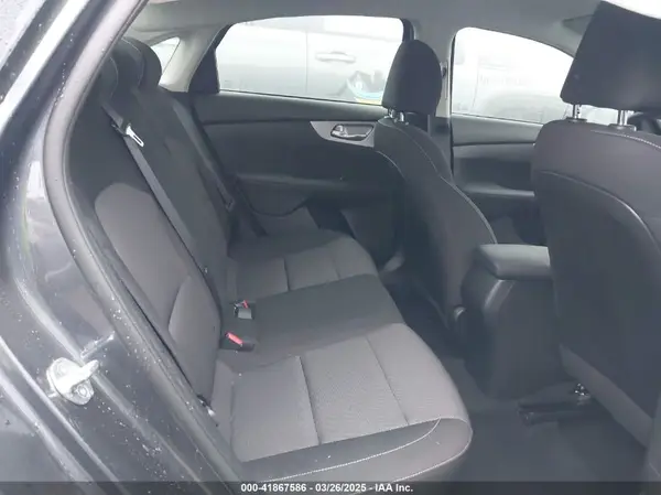 3KPF24AD1PE607992 2023 KIA FORTE - Image 8