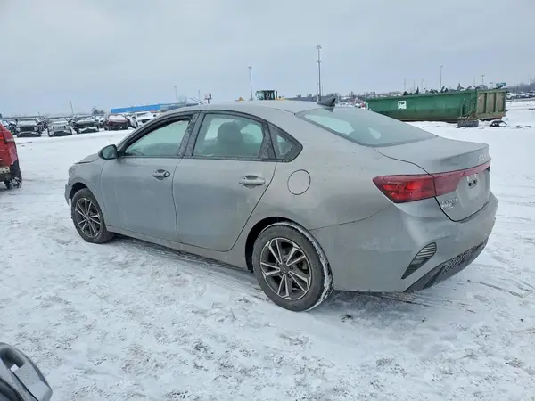 3KPF24AD1PE608172 2023 KIA FORTE - Image 2
