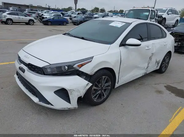 3KPF24AD1PE608351 2023 KIA FORTE - Image 2