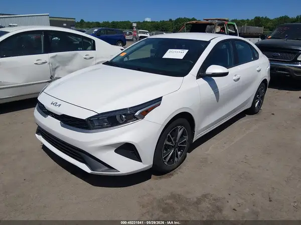 3KPF24AD1PE608429 2023 KIA FORTE - Image 2