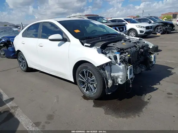 3KPF24AD1PE608561 2023 KIA FORTE - Image 1