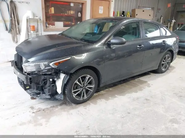 3KPF24AD1PE610004 2023 KIA FORTE - Image 2