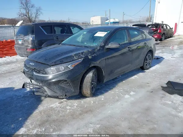 3KPF24AD1PE610097 2023 KIA FORTE - Image 2