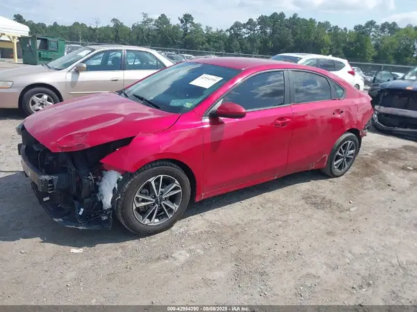 3KPF24AD1PE610553 2023 KIA FORTE - Image 2