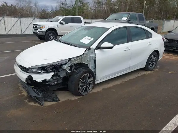 3KPF24AD1PE610729 2023 KIA FORTE - Image 2