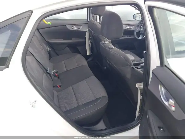 3KPF24AD1PE611055 2023 KIA FORTE - Image 8