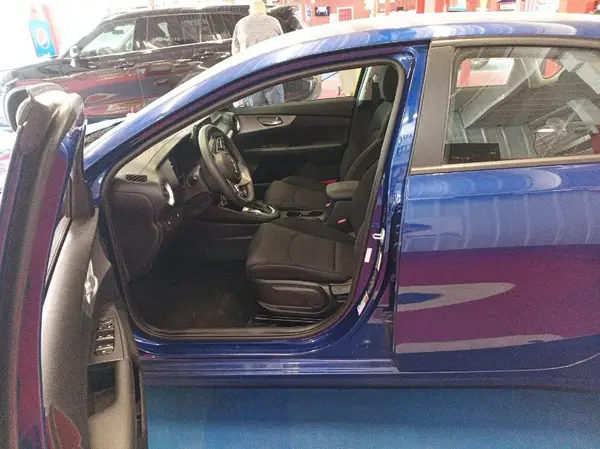 3KPF24AD1PE613971 2023 KIA FORTE - Image 8