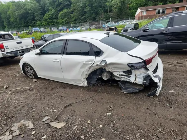 3KPF24AD1PE616112 2023 KIA FORTE - Image 2