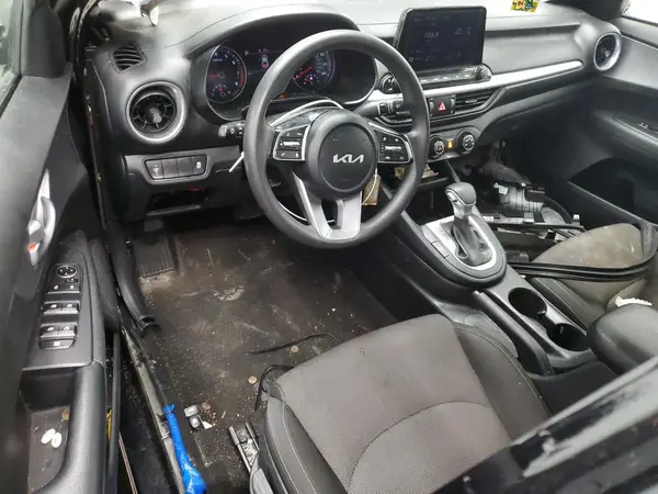 3KPF24AD1PE616949 2023 KIA FORTE - Image 8