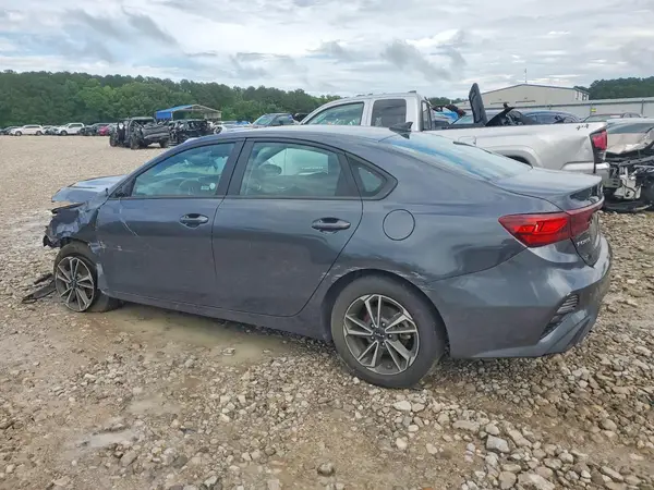 3KPF24AD1PE617230 2023 KIA FORTE - Image 2