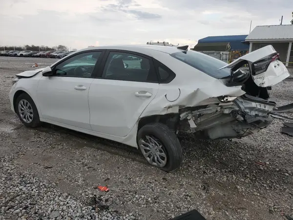 3KPF24AD1PE620578 2023 KIA FORTE - Image 2