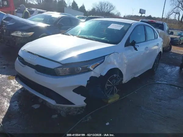 3KPF24AD1PE621729 2023 KIA FORTE - Image 2