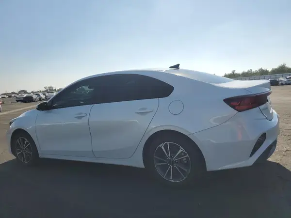 3KPF24AD1PE624629 2023 KIA FORTE - Image 2