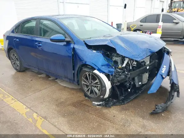 3KPF24AD1PE625182 2023 KIA FORTE - Image 1