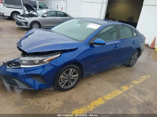3KPF24AD1PE625182 2023 KIA FORTE - Image 2