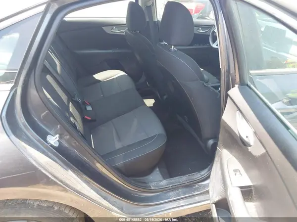 3KPF24AD1PE627210 2023 KIA FORTE - Image 8
