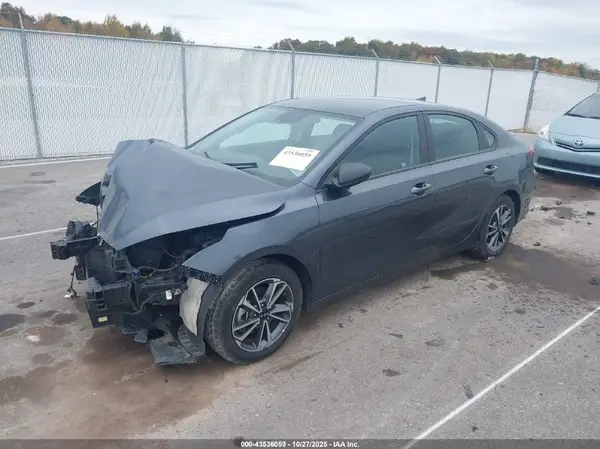 3KPF24AD1PE632942 2023 KIA FORTE - Image 2