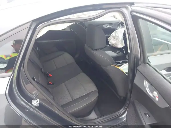 3KPF24AD1PE632942 2023 KIA FORTE - Image 8