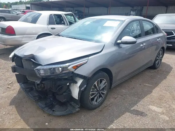 3KPF24AD1PE635307 2023 KIA FORTE - Image 2