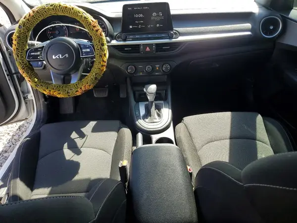 3KPF24AD1PE635470 2023 KIA FORTE - Image 8