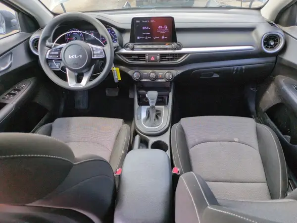 3KPF24AD1PE635744 2023 KIA FORTE - Image 8