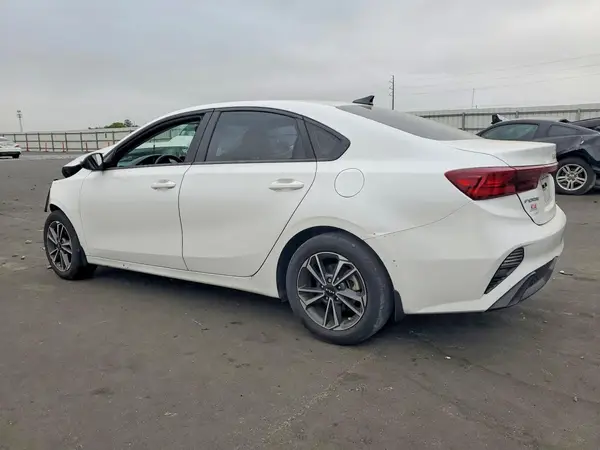 3KPF24AD1PE636599 2023 KIA FORTE - Image 2