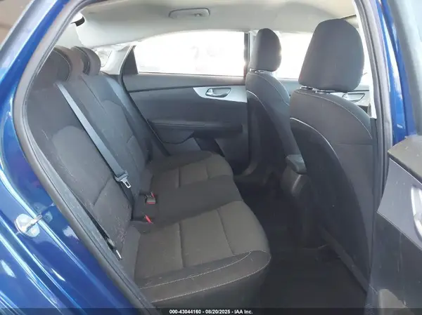 3KPF24AD1PE636781 2023 KIA FORTE - Image 8