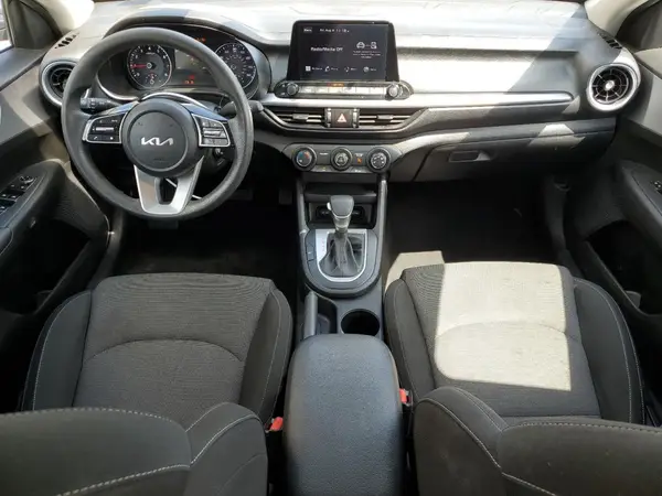 3KPF24AD1PE641964 2023 KIA FORTE - Image 8