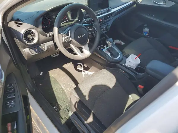 3KPF24AD1PE642581 2023 KIA FORTE - Image 8