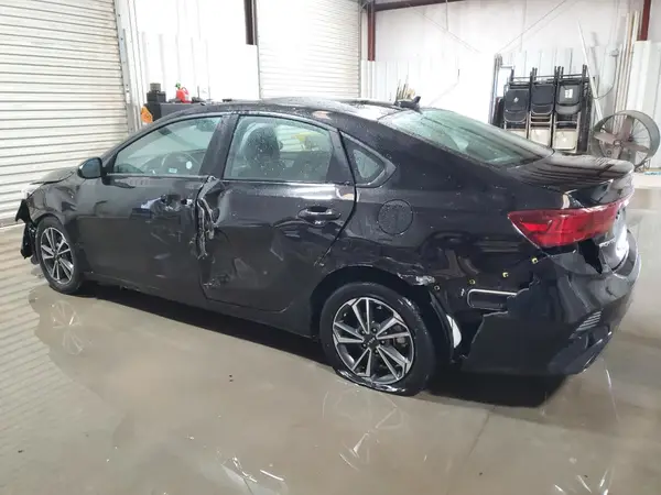 3KPF24AD1PE642774 2023 KIA FORTE - Image 2