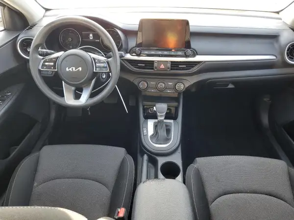 3KPF24AD1PE643634 2023 KIA FORTE - Image 8