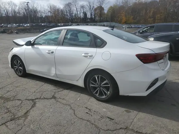 3KPF24AD1PE645562 2023 KIA FORTE - Image 2