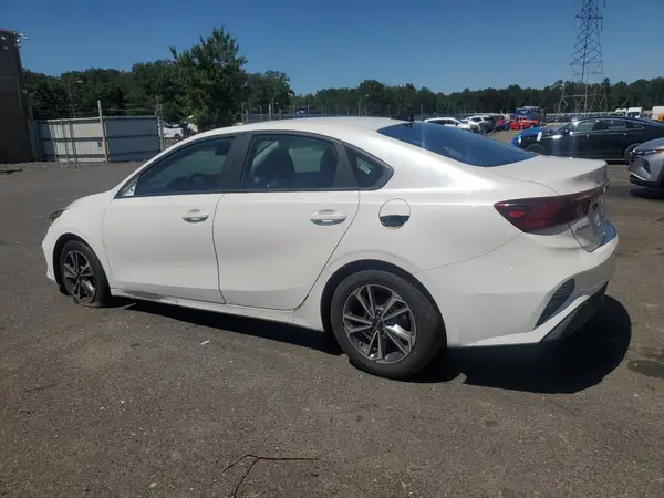 3KPF24AD1PE646369 2023 KIA FORTE - Image 2