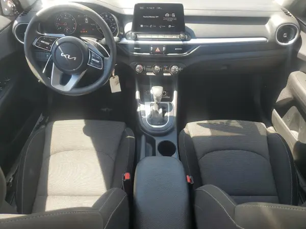 3KPF24AD1PE646369 2023 KIA FORTE - Image 8