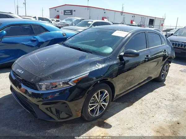 3KPF24AD1PE647473 2023 KIA FORTE - Image 2