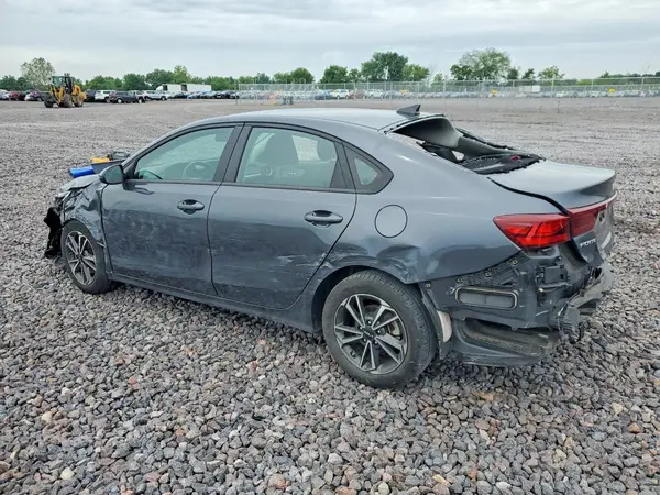 3KPF24AD1PE648980 2023 KIA FORTE - Image 2