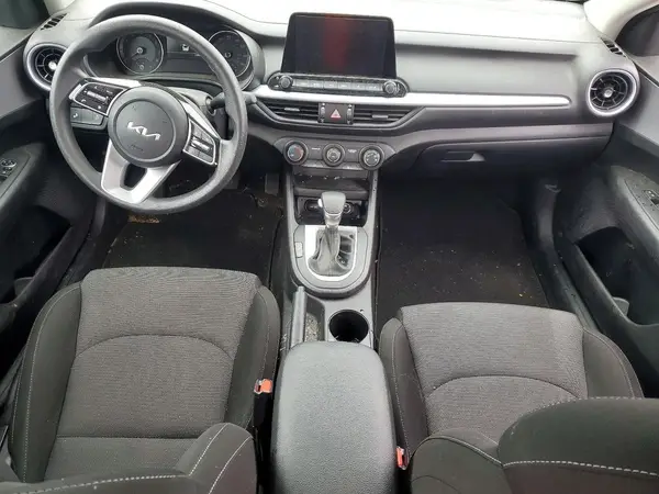 3KPF24AD1PE648980 2023 KIA FORTE - Image 8