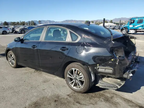 3KPF24AD1PE665763 2023 KIA FORTE - Image 2
