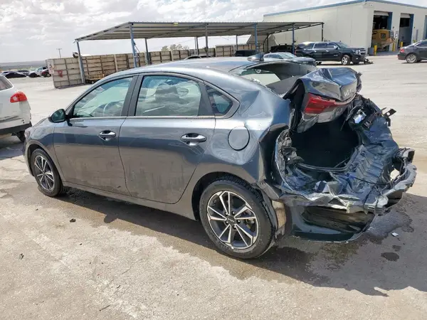 3KPF24AD1PE666010 2023 KIA FORTE - Image 2