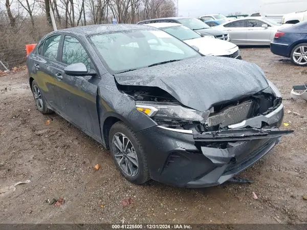 3KPF24AD1PE666038 2023 KIA FORTE - Image 1