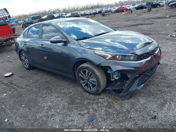 3KPF24AD1PE668078 2023 KIA FORTE - Image 1