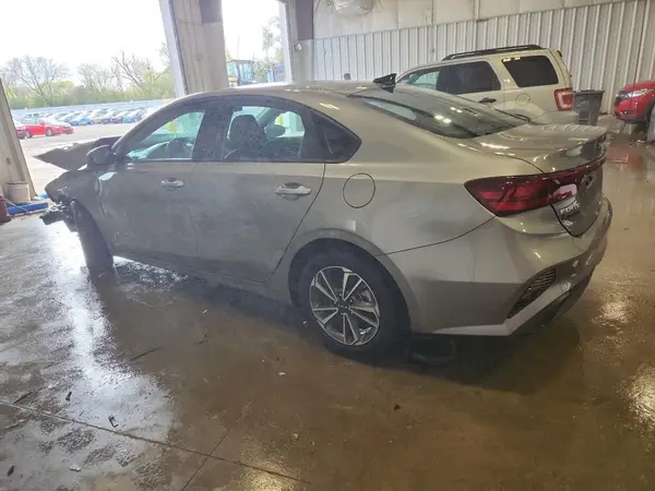 3KPF24AD1PE668128 2023 KIA FORTE - Image 2