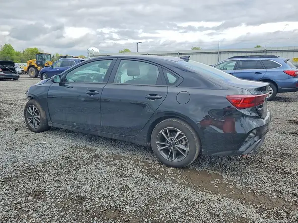 3KPF24AD1PE673040 2023 KIA FORTE - Image 2