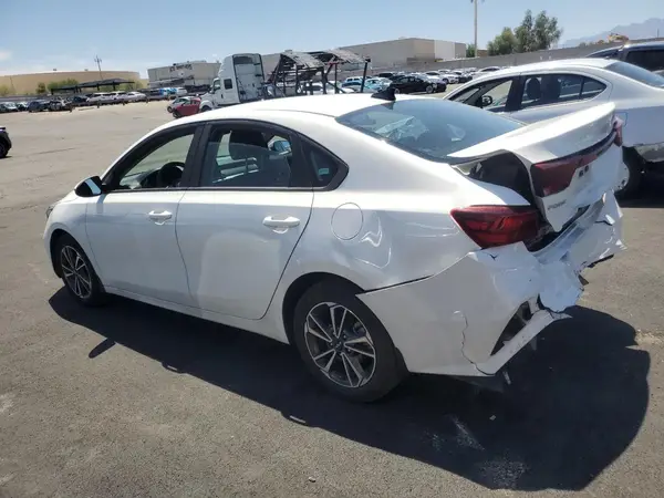 3KPF24AD1PE673703 2023 KIA FORTE - Image 2