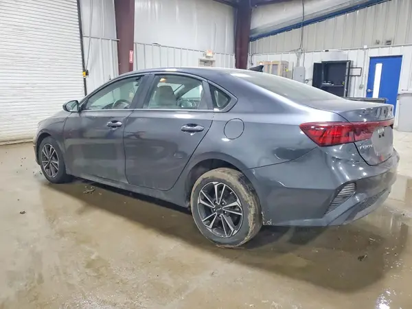 3KPF24AD1PE678819 2023 KIA FORTE - Image 2